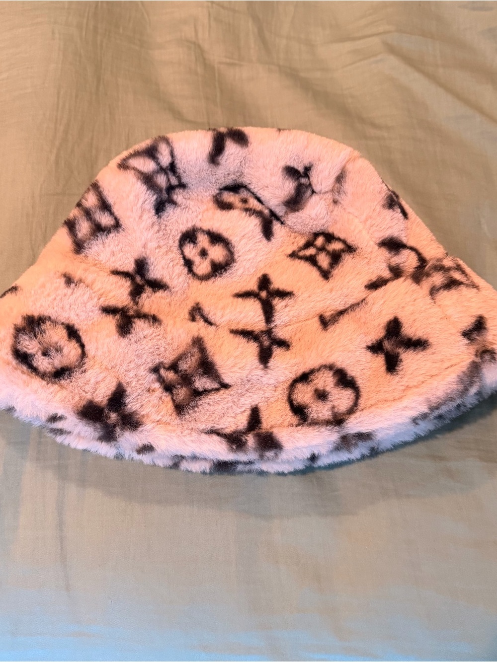 Faux Fur Bucket Hat - Picture 7 of 9